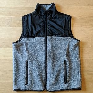 ❌SOLD❌  GAP Fleece Vest